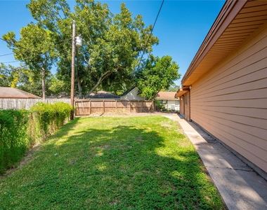 2511 Meadow Lane - Photo Thumbnail 22