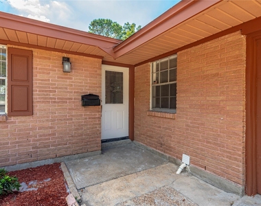 2511 Meadow Lane - Photo Thumbnail 1