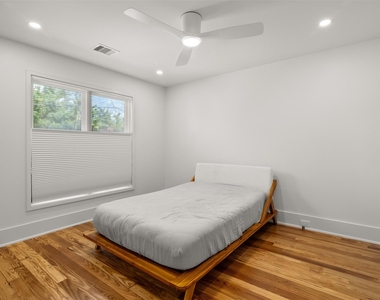717 Arlington Street - Photo Thumbnail 11