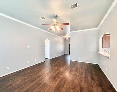 122 Long Canyon Lane - Photo Thumbnail 4