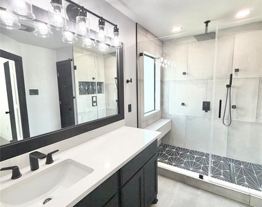 122 Long Canyon Lane - Photo Thumbnail 11