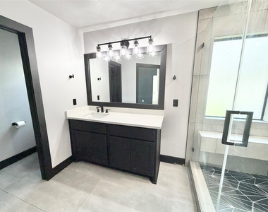 122 Long Canyon Lane - Photo Thumbnail 10