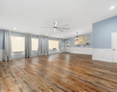 27202 Wells Lane - Photo Thumbnail 7