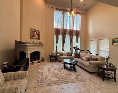 9903 Daisy Clover Court - Photo Thumbnail 7