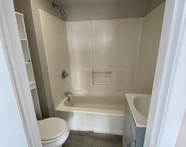 2927 Mobile Avenue - Photo Thumbnail 6
