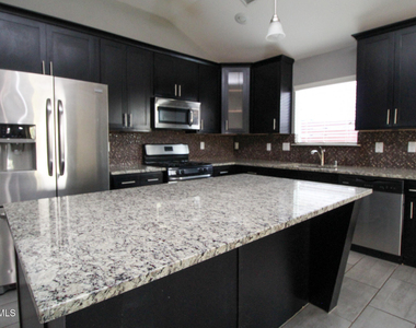 12741 Tre Maximiliano Avenue - Photo Thumbnail 5
