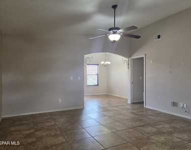 14189 N Point Avenue - Photo Thumbnail 1