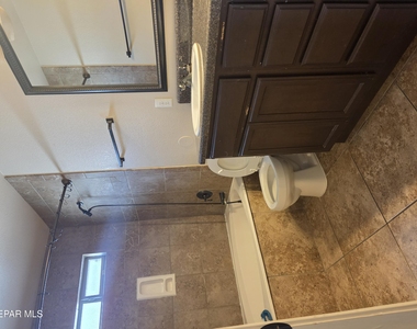 14189 N Point Avenue - Photo Thumbnail 5