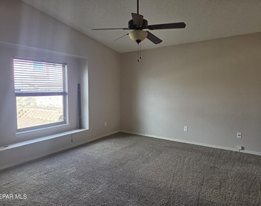 14189 N Point Avenue - Photo Thumbnail 6