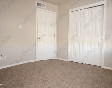 14681 Boer Trail Avenue - Photo Thumbnail 17