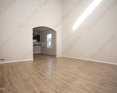 14681 Boer Trail Avenue - Photo Thumbnail 5