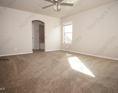 14681 Boer Trail Avenue - Photo Thumbnail 9
