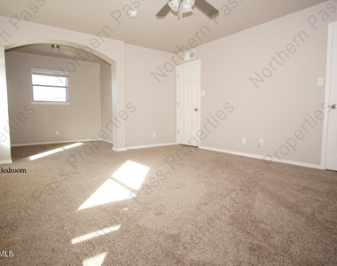 14681 Boer Trail Avenue - Photo Thumbnail 10