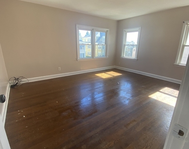 139 Sage Avenue - Photo Thumbnail 2
