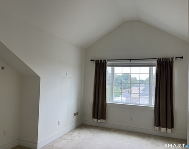 1343 Boston Post Road - Photo Thumbnail 11