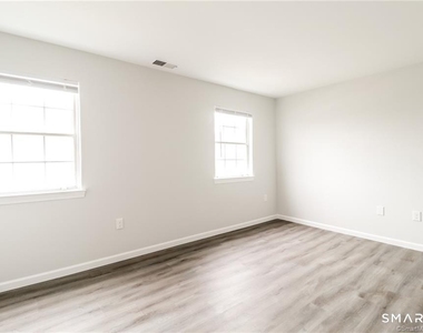 81-95 Park Avenue - Photo Thumbnail 16