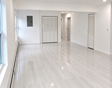 1660 Reservoir Avenue - Photo Thumbnail 3