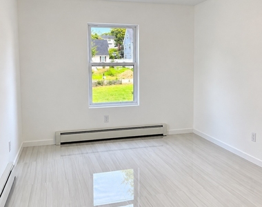 1660 Reservoir Avenue - Photo Thumbnail 9