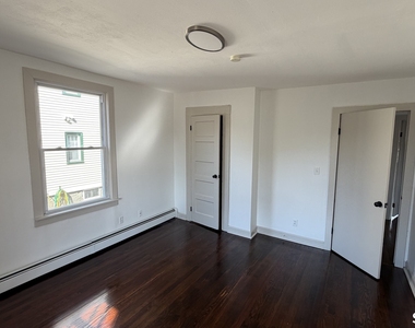 55 Hansen Avenue - Photo Thumbnail 16