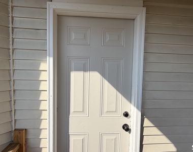 55 Hansen Avenue - Photo Thumbnail 4