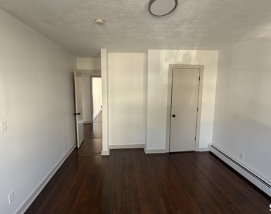 55 Hansen Avenue - Photo Thumbnail 20