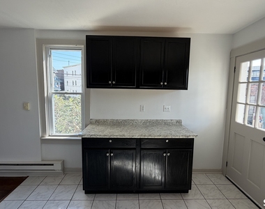 55 Hansen Avenue - Photo Thumbnail 10