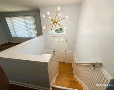83 Essex Avenue - Photo Thumbnail 6