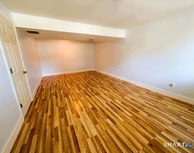 83 Essex Avenue - Photo Thumbnail 19