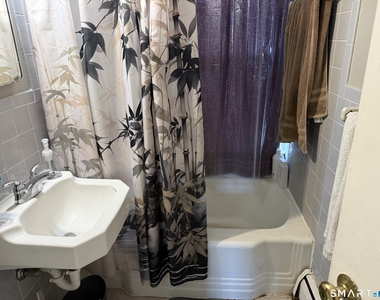 19 Berkeley Street - Photo Thumbnail 7