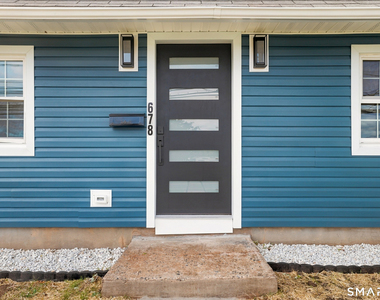 678 Farmington Avenue - Photo Thumbnail 1
