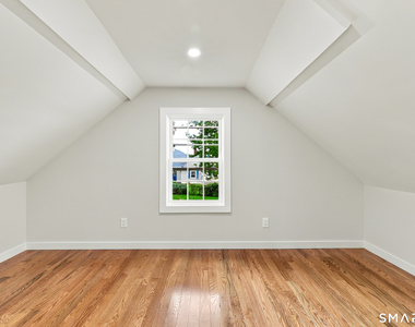 678 Farmington Avenue - Photo Thumbnail 14