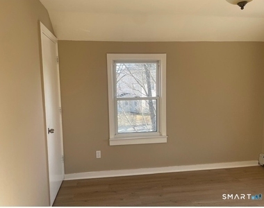 60 Garden Drive - Photo Thumbnail 7