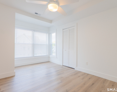 9 Hoyt Street - Photo Thumbnail 9