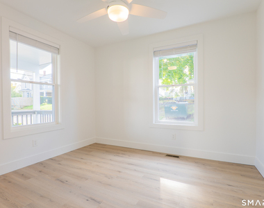 9 Hoyt Street - Photo Thumbnail 9