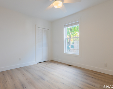 9 Hoyt Street - Photo Thumbnail 6