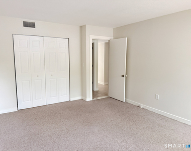 102 Brookwood Drive - Photo Thumbnail 9