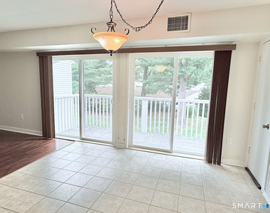 102 Brookwood Drive - Photo Thumbnail 4