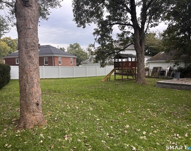90 Winfield Street - Photo Thumbnail 12