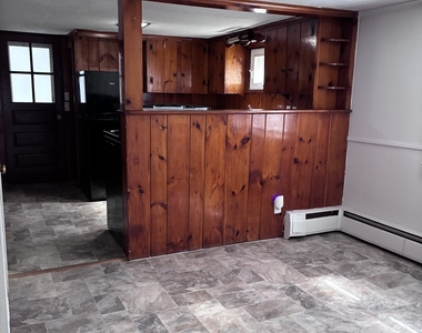 425 Winchester Road - Photo Thumbnail 2