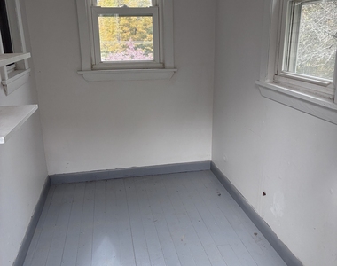 425 Winchester Road - Photo Thumbnail 10