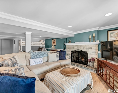 68 Lake Shore Drive - Photo Thumbnail 32