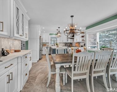 68 Lake Shore Drive - Photo Thumbnail 10