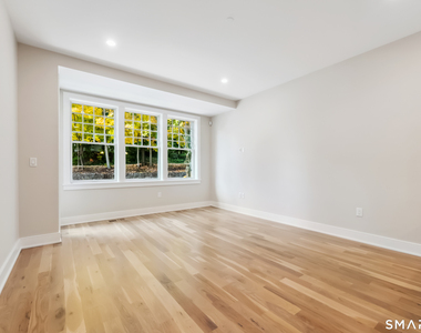 8 Husted Lane - Photo Thumbnail 2