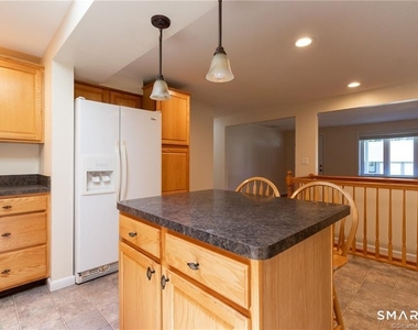 10 Tanglewood Road - Photo Thumbnail 15