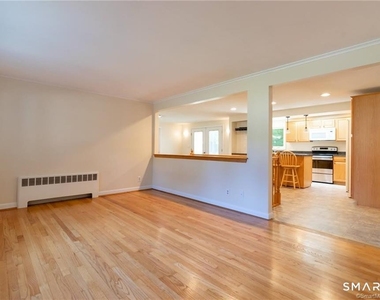 10 Tanglewood Road - Photo Thumbnail 18