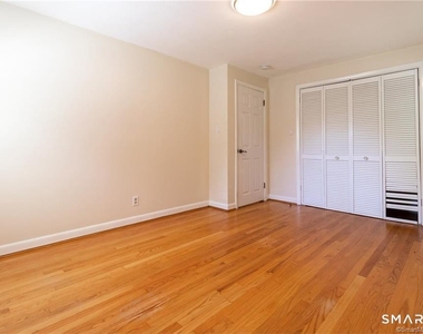 10 Tanglewood Road - Photo Thumbnail 24