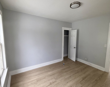 52 Clinton Avenue - Photo Thumbnail 14