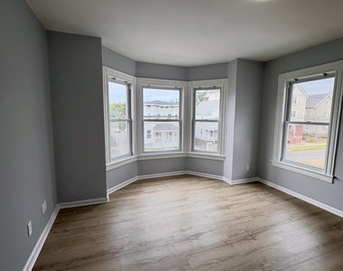 52 Clinton Avenue - Photo Thumbnail 9