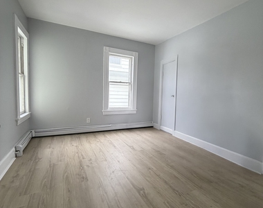 52 Clinton Avenue - Photo Thumbnail 15