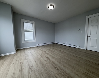 52 Clinton Avenue - Photo Thumbnail 11